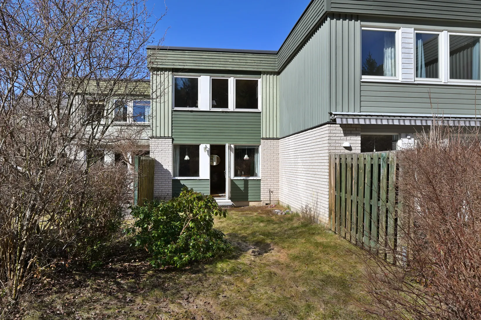 Villa, Radhus, Rapsvägen 24, Ekerö Väsby, Ekerö