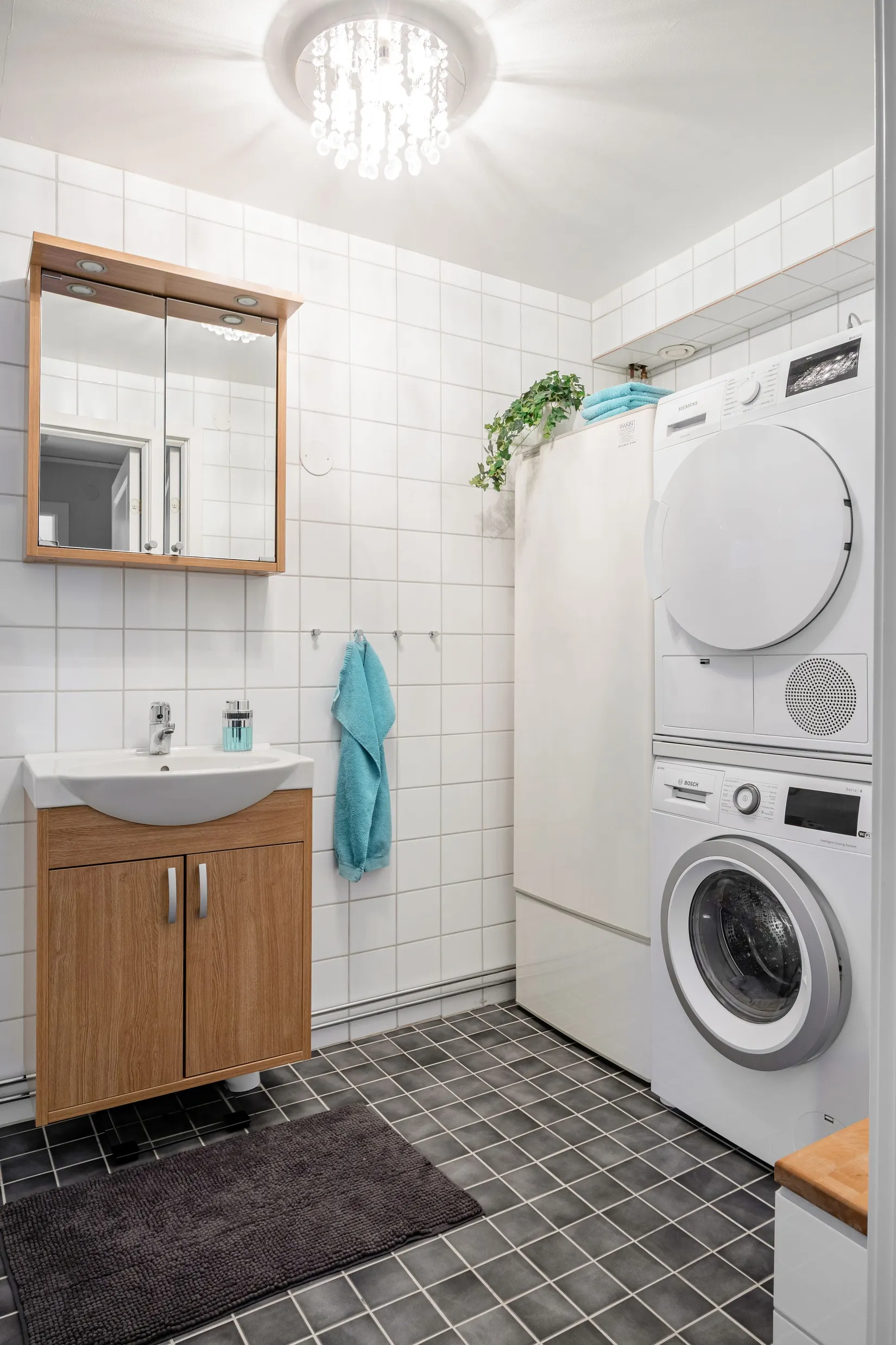 Villa, Radhus, Hagavägen 49, Ormsta, Vallentuna