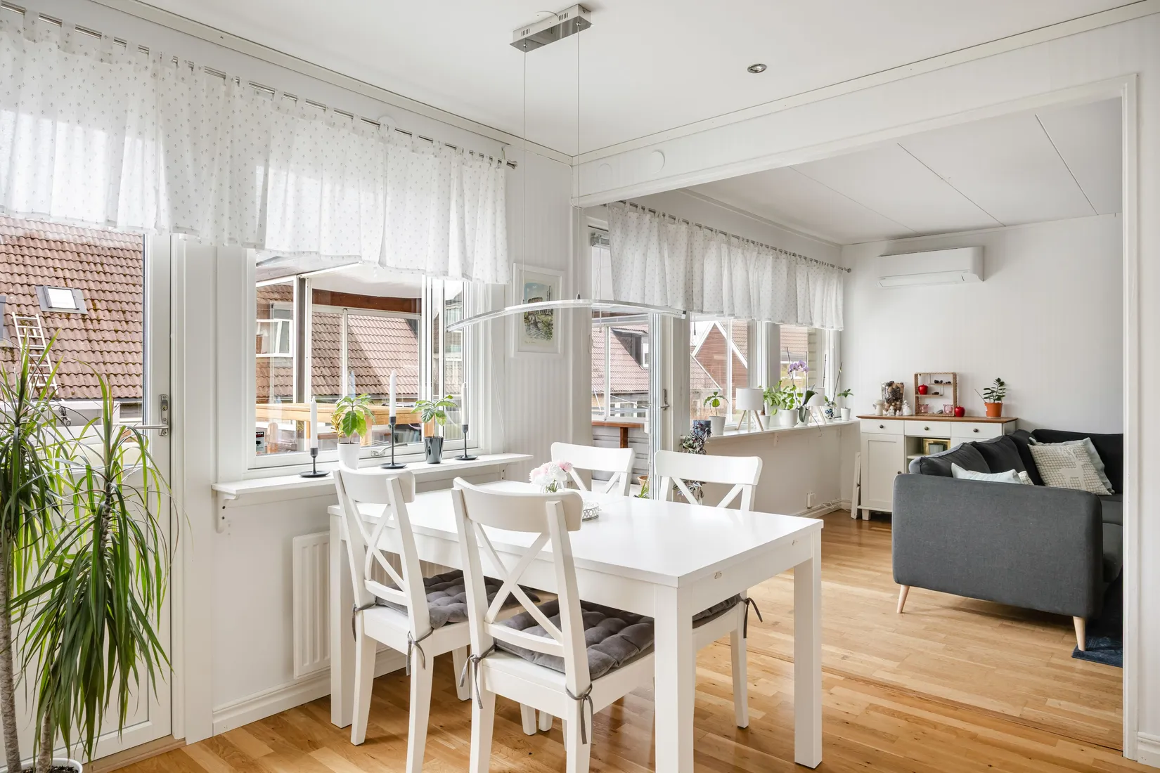 Villa, Radhus, Hagavägen 49, Ormsta, Vallentuna