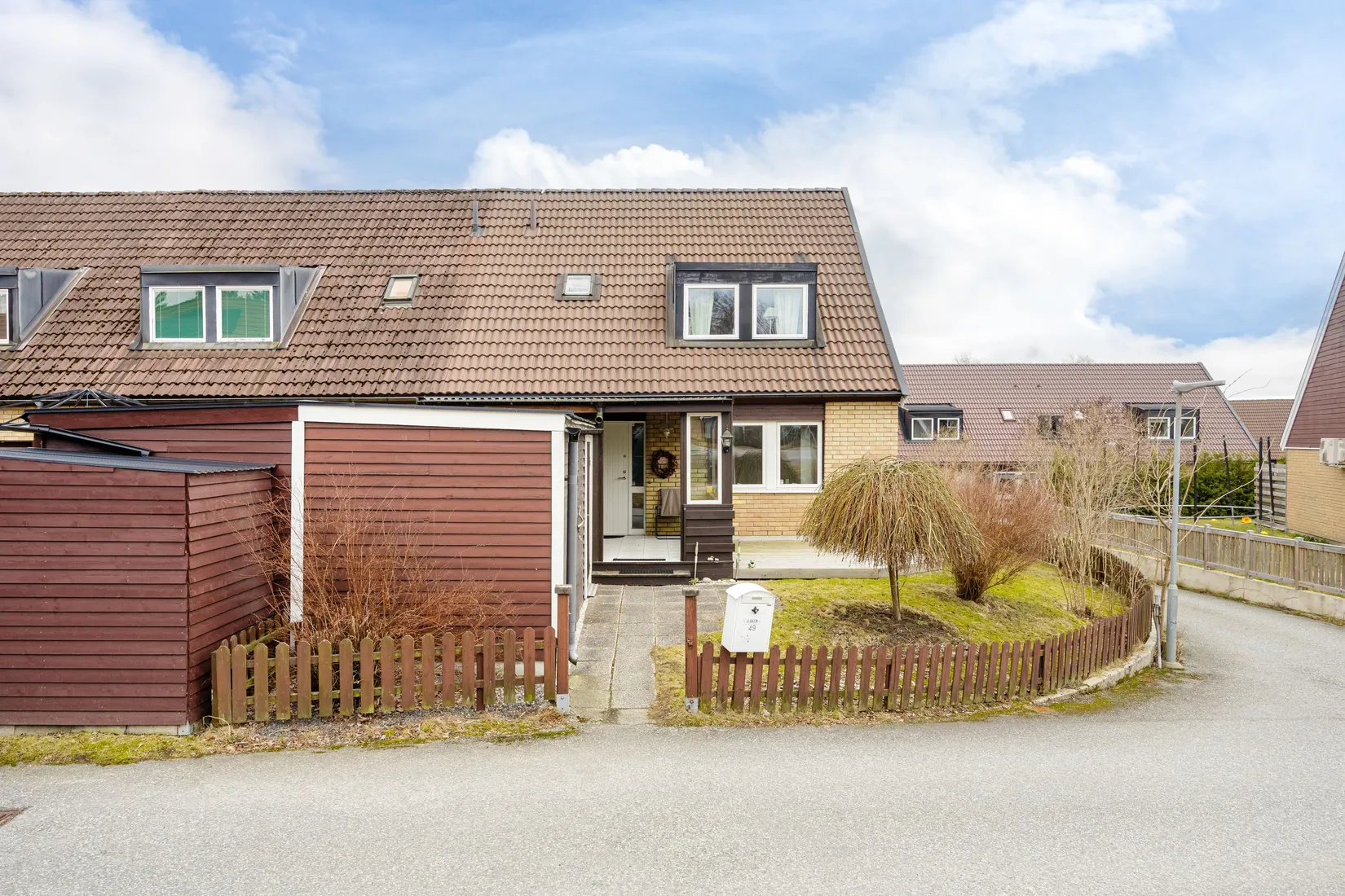 Villa, Radhus, Hagavägen 49, Ormsta, Vallentuna