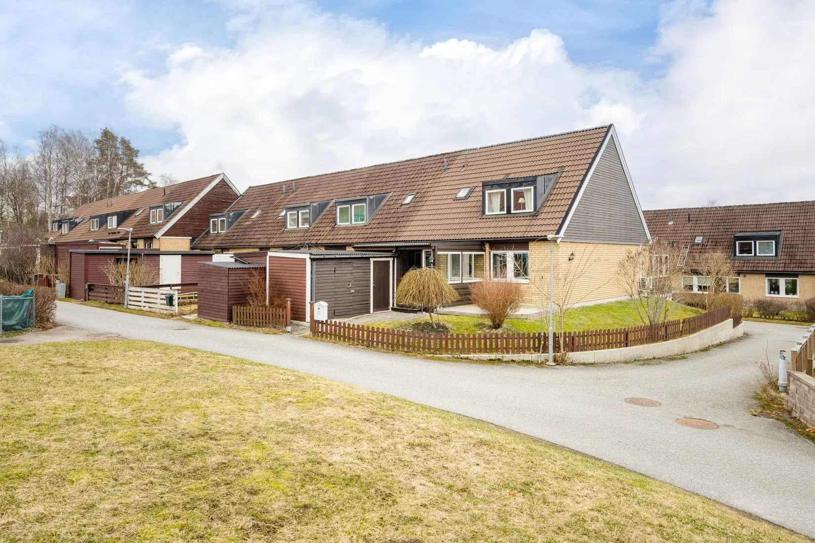 Villa, Radhus, Hagavägen 49, Ormsta, Vallentuna