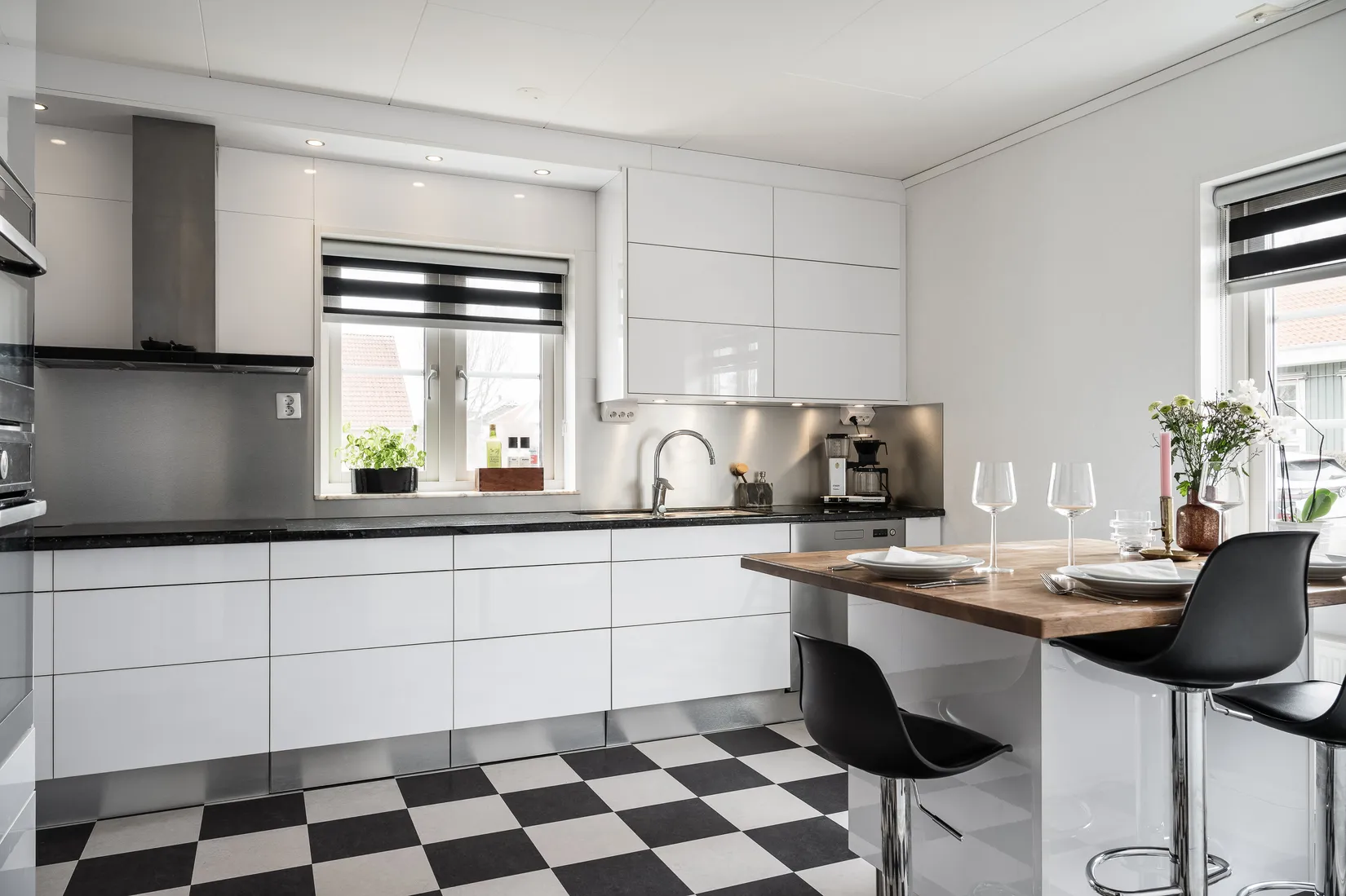 Villa, Radhus, Minnesotavägen 9, Sandsbro, Växjö