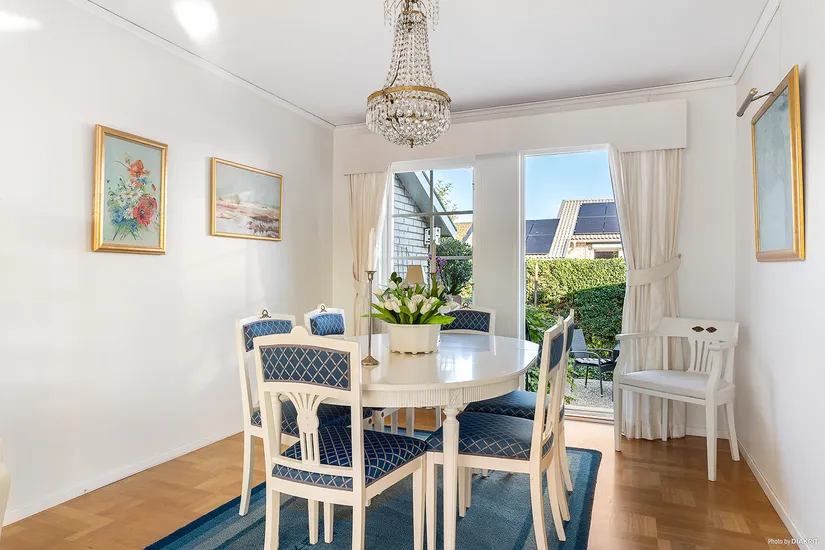 Villa, Radhus, Blåsippestigen 16, Karlberg, Varberg