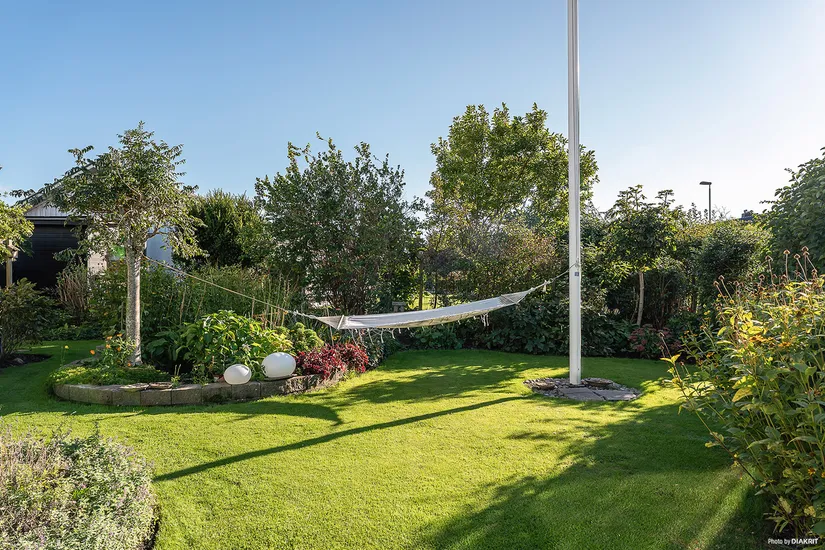 Villa, Radhus, Blåsippestigen 16, Karlberg, Varberg