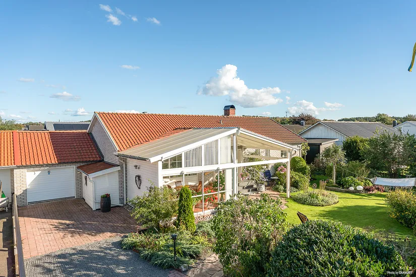 Villa, Radhus, Blåsippestigen 16, Karlberg, Varberg