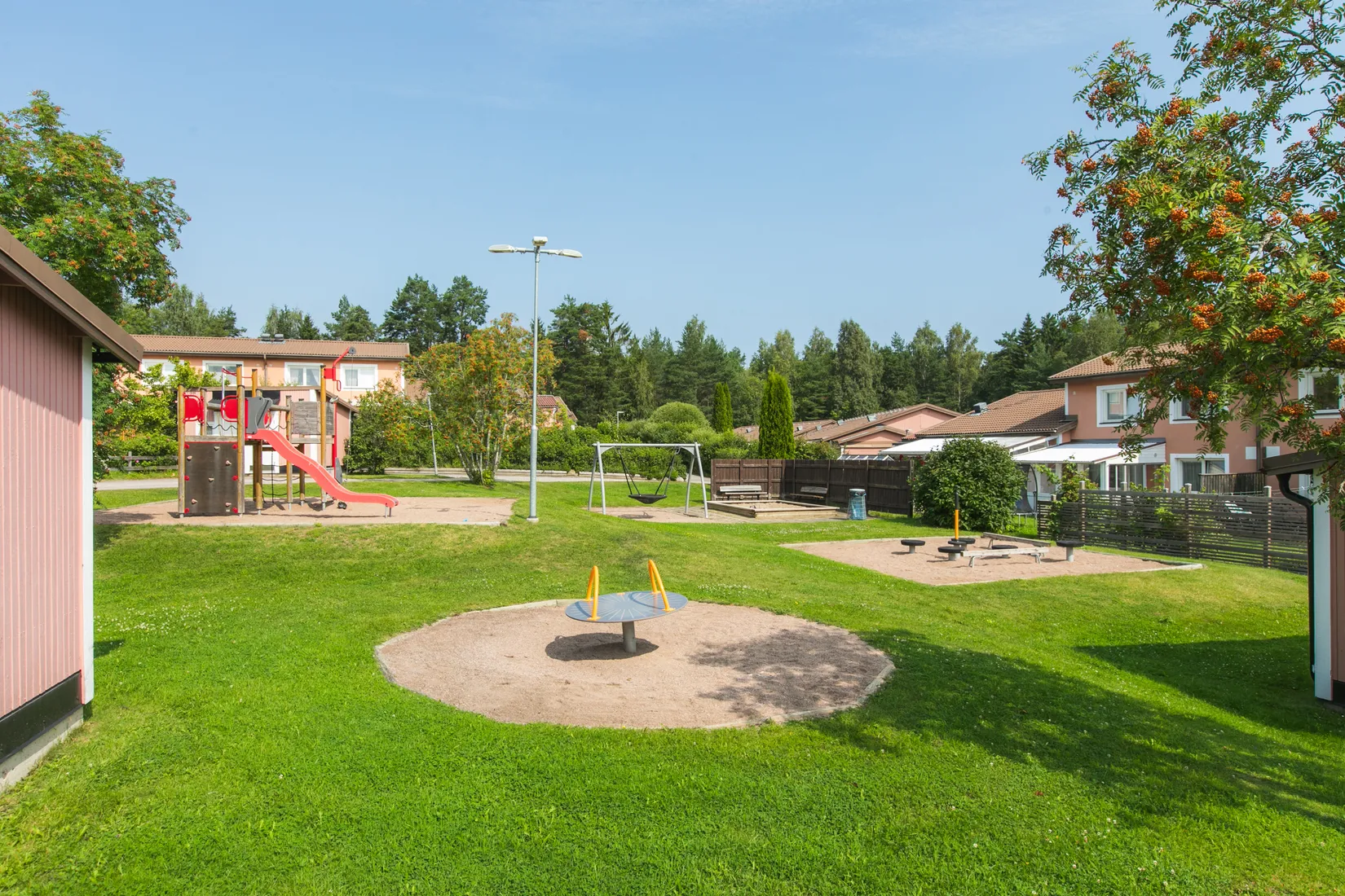 Radhus, Hövdingavägen 19C, Södra Bomhus, Gävle