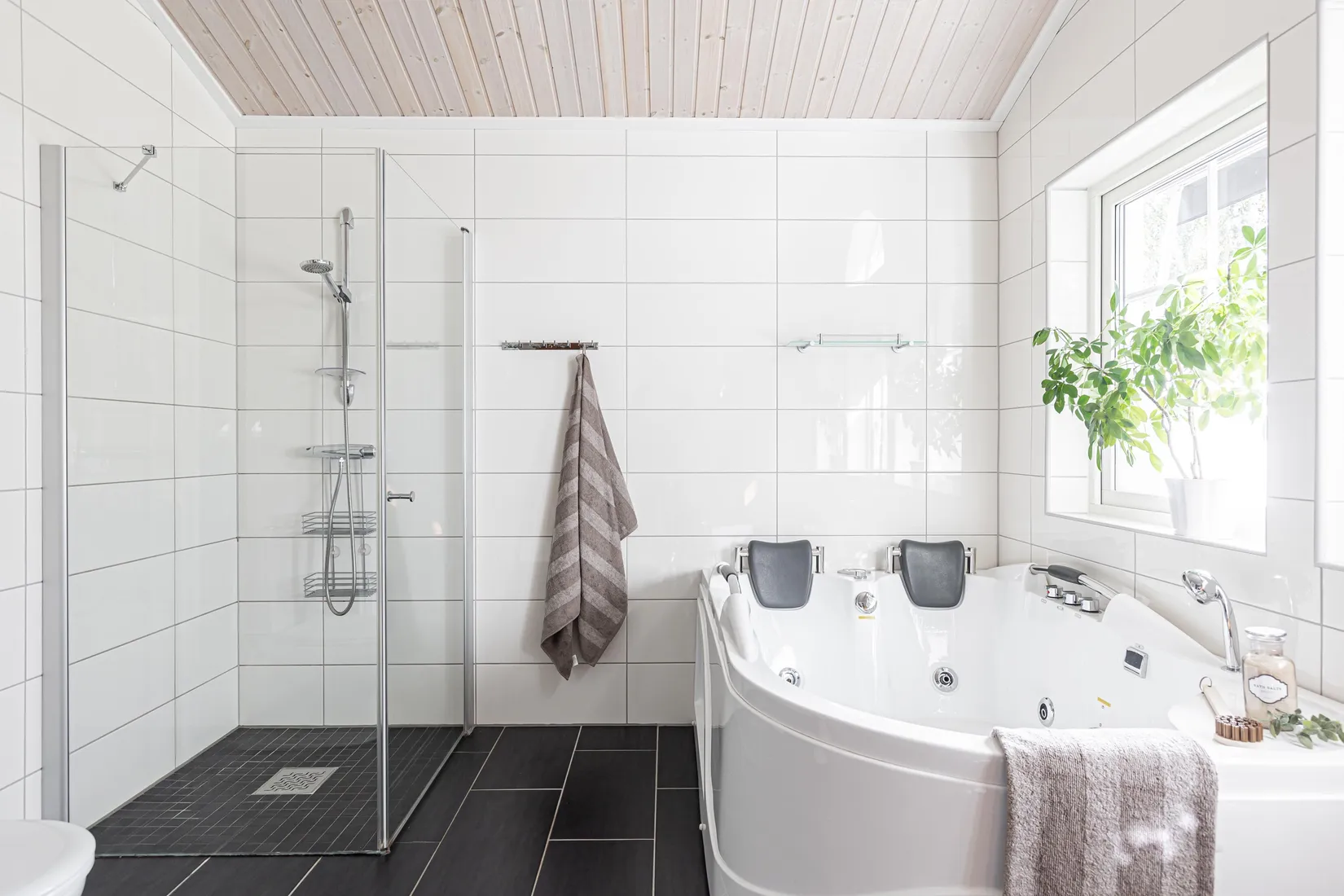 Villa, Kråkskärsvägen 11, Tidö-Lindö, Västerås