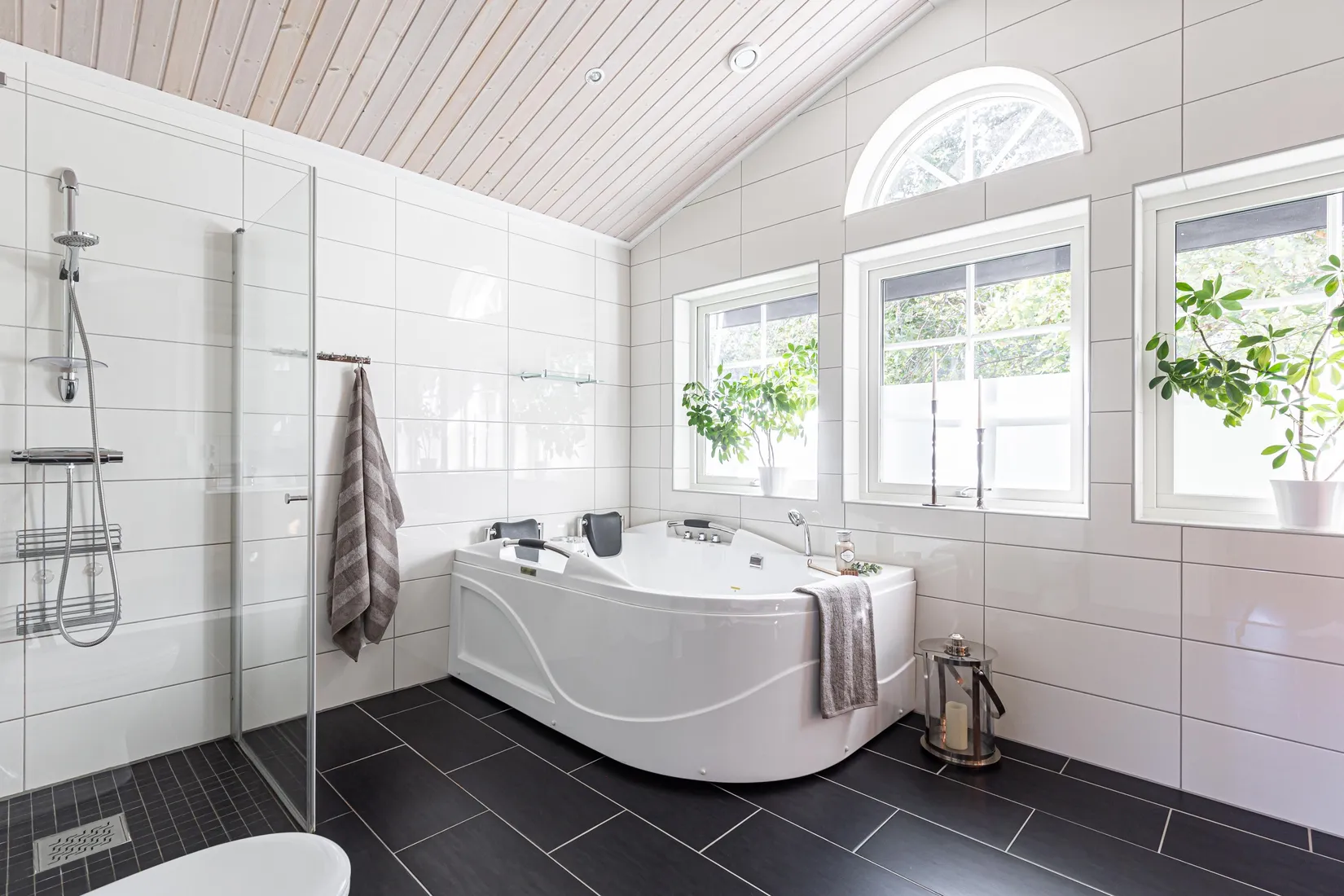 Villa, Kråkskärsvägen 11, Tidö-Lindö, Västerås