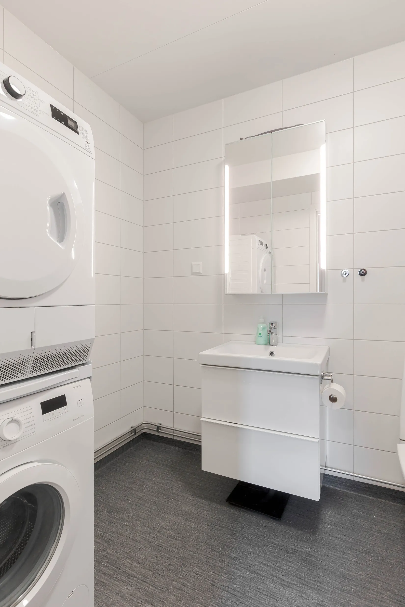 Radhus, Revirvägen 15, Mariefred/Marielundsviken, Strängnäs