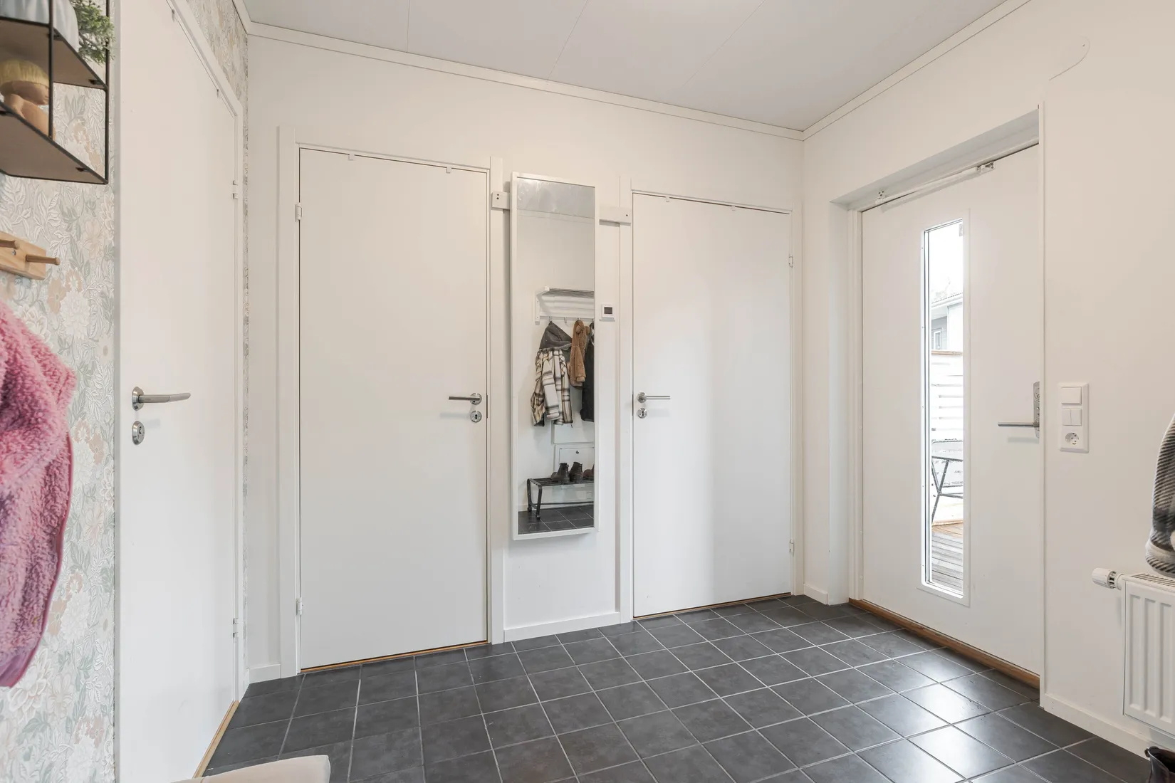 Radhus, Revirvägen 15, Mariefred/Marielundsviken, Strängnäs