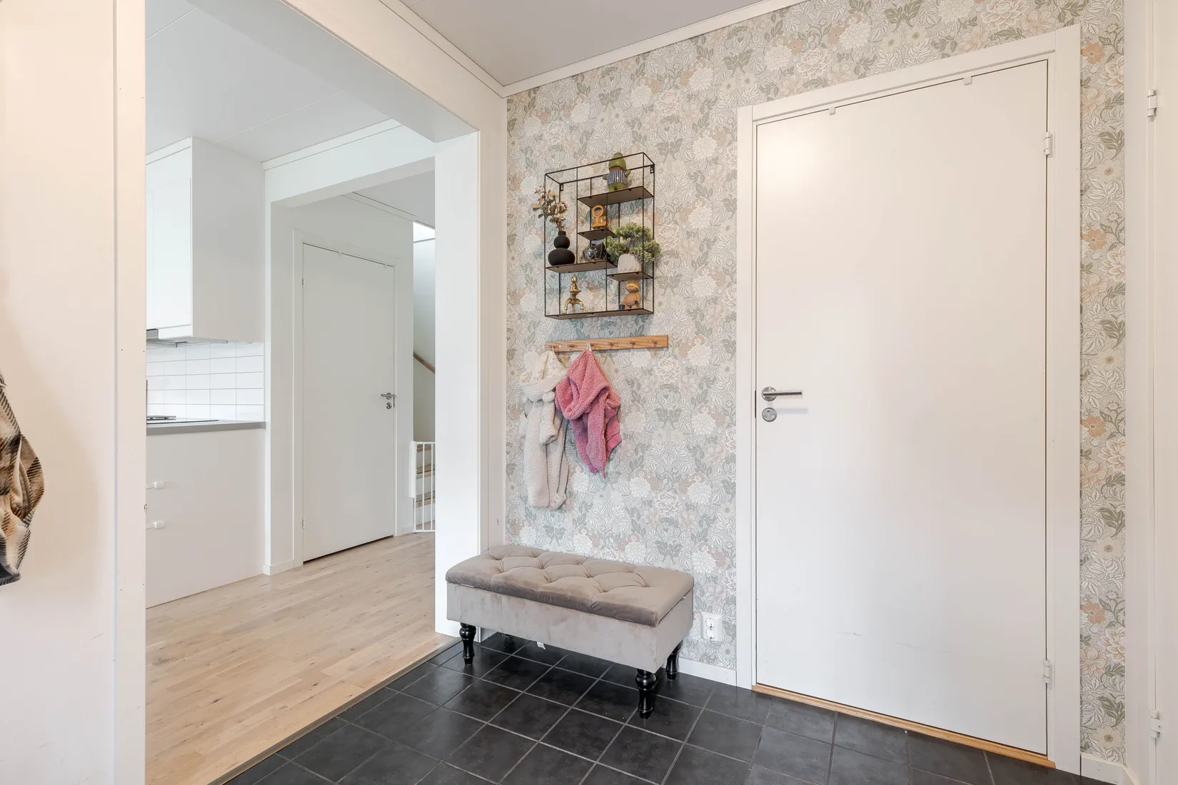 Radhus, Revirvägen 15, Mariefred/Marielundsviken, Strängnäs