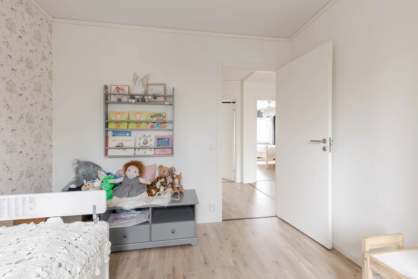 Radhus, Revirvägen 15, Mariefred/Marielundsviken, Strängnäs