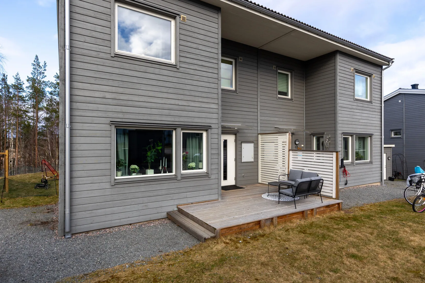 Radhus, Revirvägen 15, Mariefred/Marielundsviken, Strängnäs