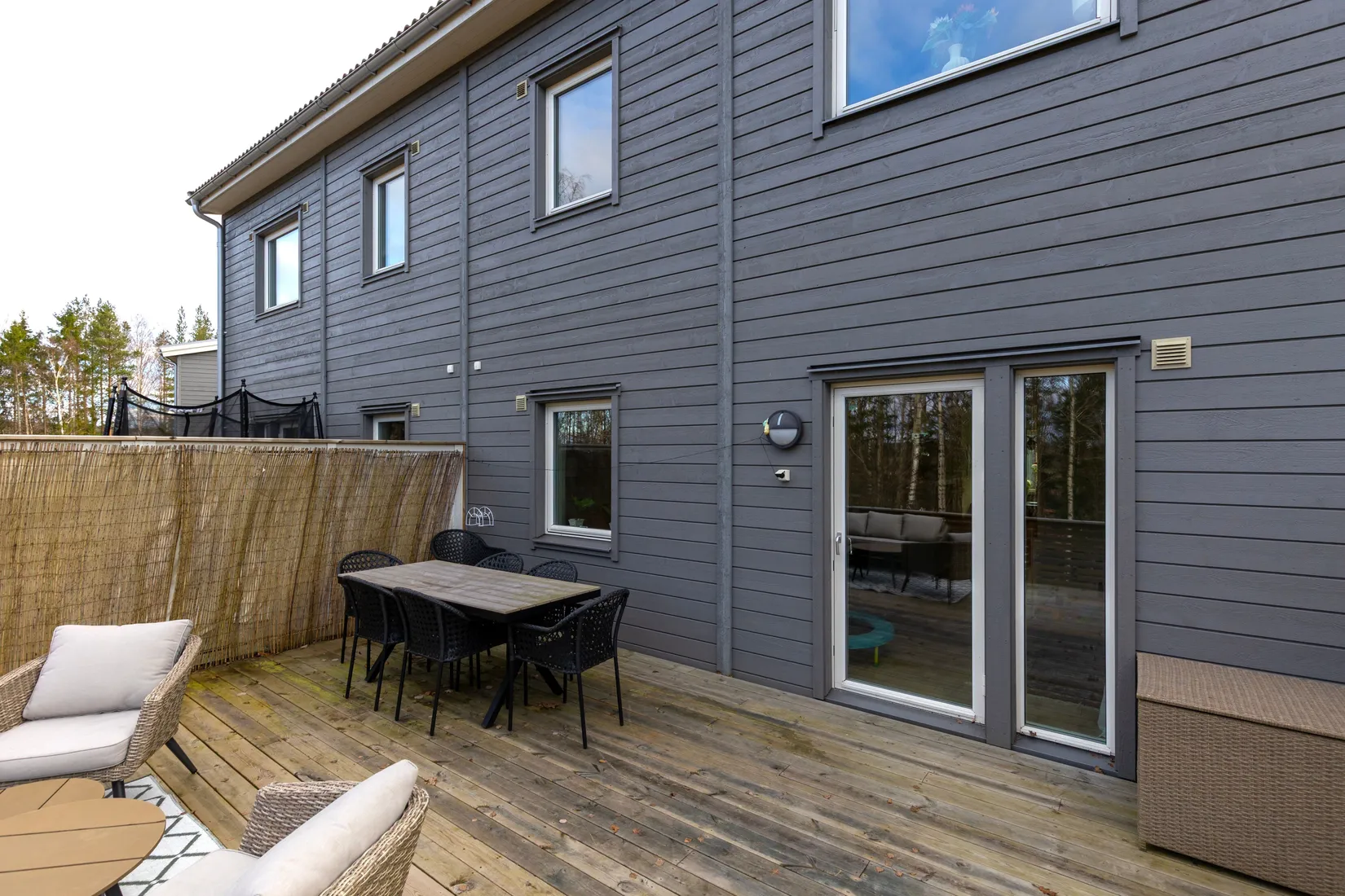 Radhus, Revirvägen 15, Mariefred/Marielundsviken, Strängnäs