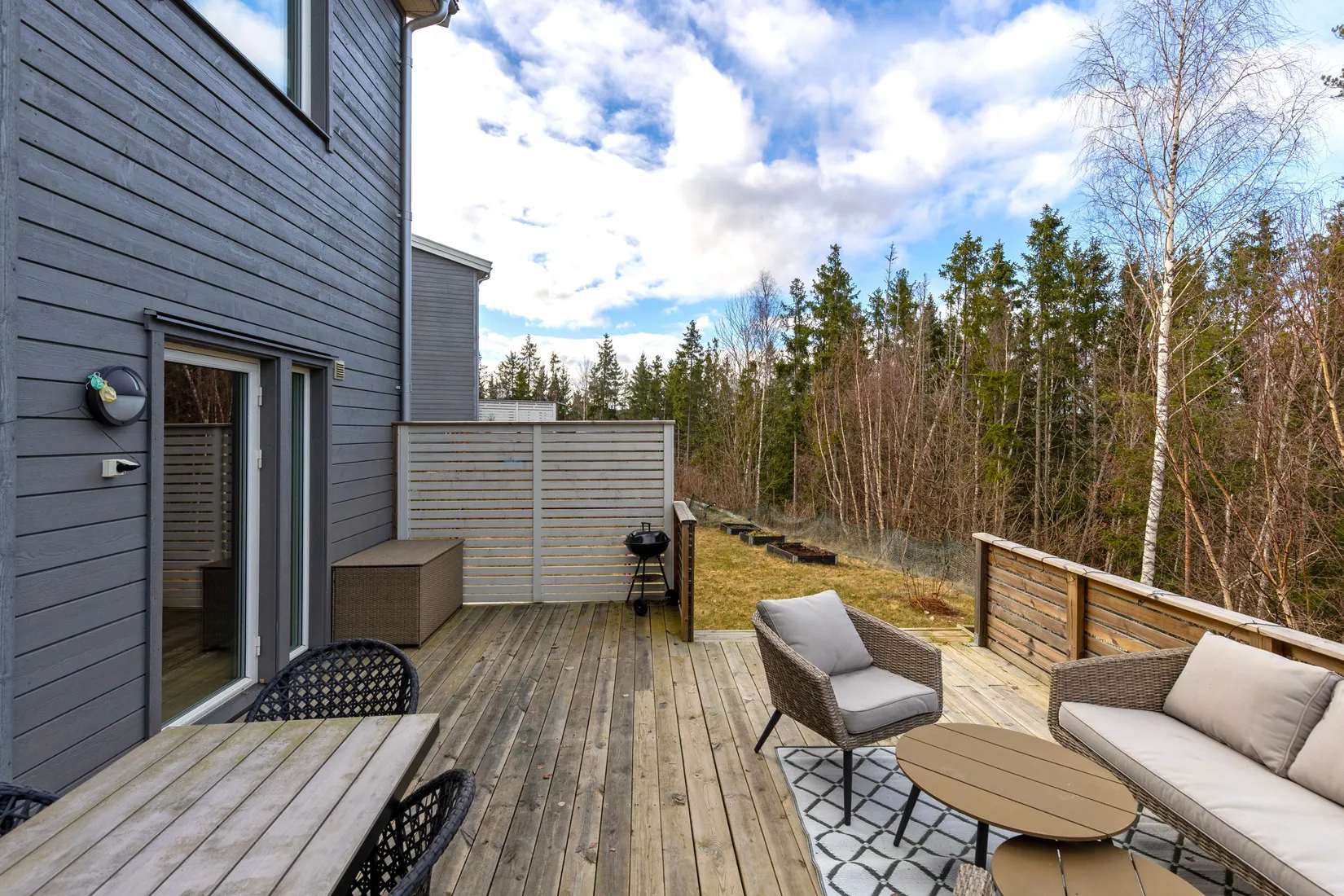 Radhus, Revirvägen 15, Mariefred/Marielundsviken, Strängnäs