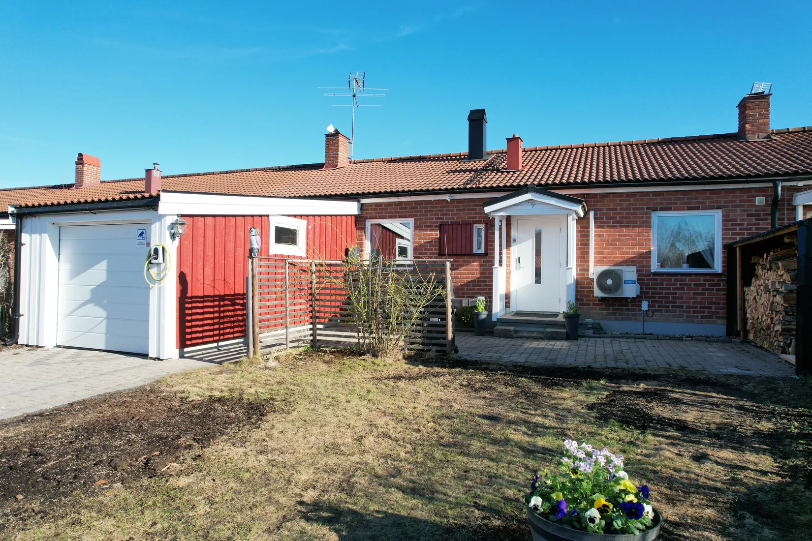 Radhus, Österdalsvägen 29, Skälby, Järfälla