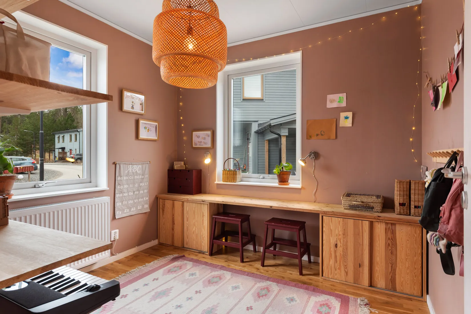 Villa, Lövsångarvägen 41, Margretelund, Österåker