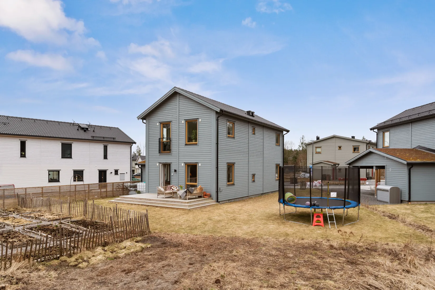 Villa, Lövsångarvägen 41, Margretelund, Österåker