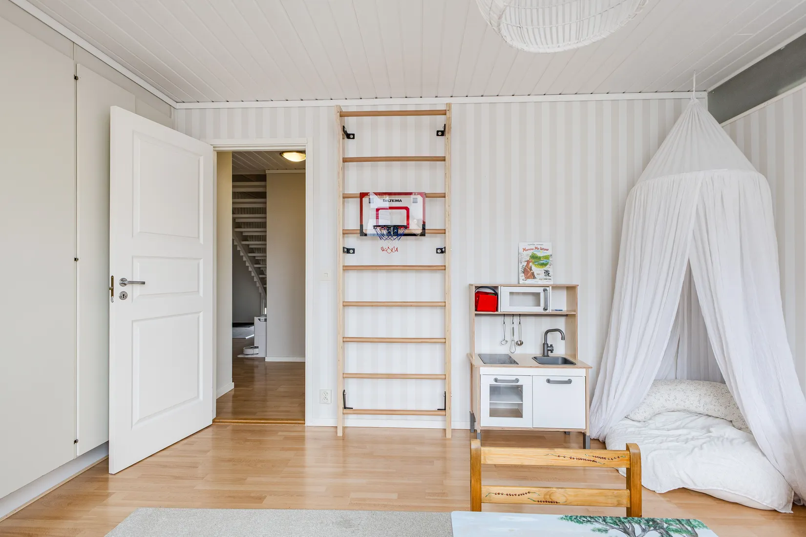 Villa, Kantarellgatan 9, Bergvreten, Enköping