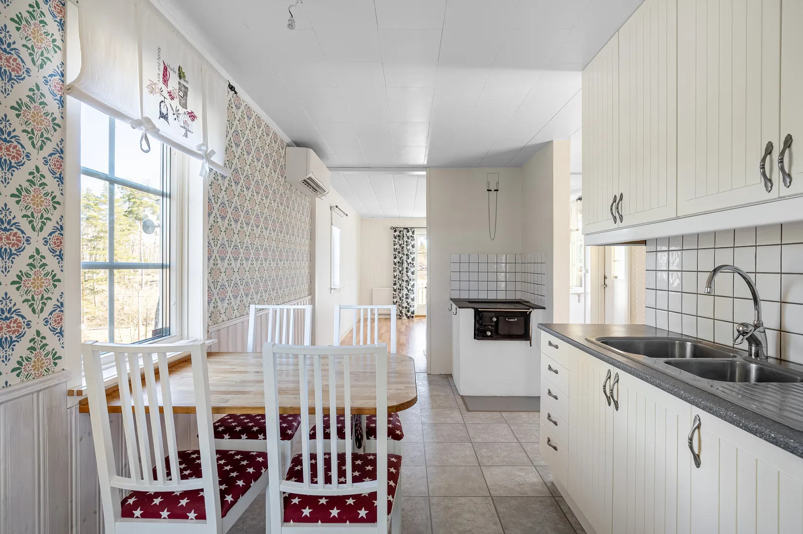 Villa, Hallkved 335, Funbo / Hallkved, Uppsala