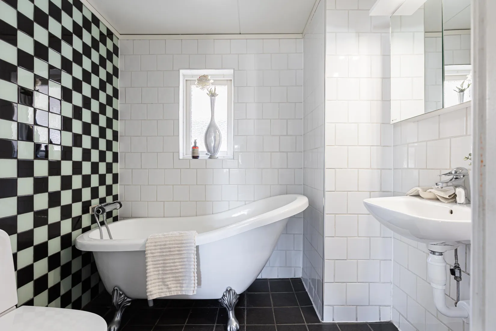 Villa, Närkevägen 9, Gryta, Västerås