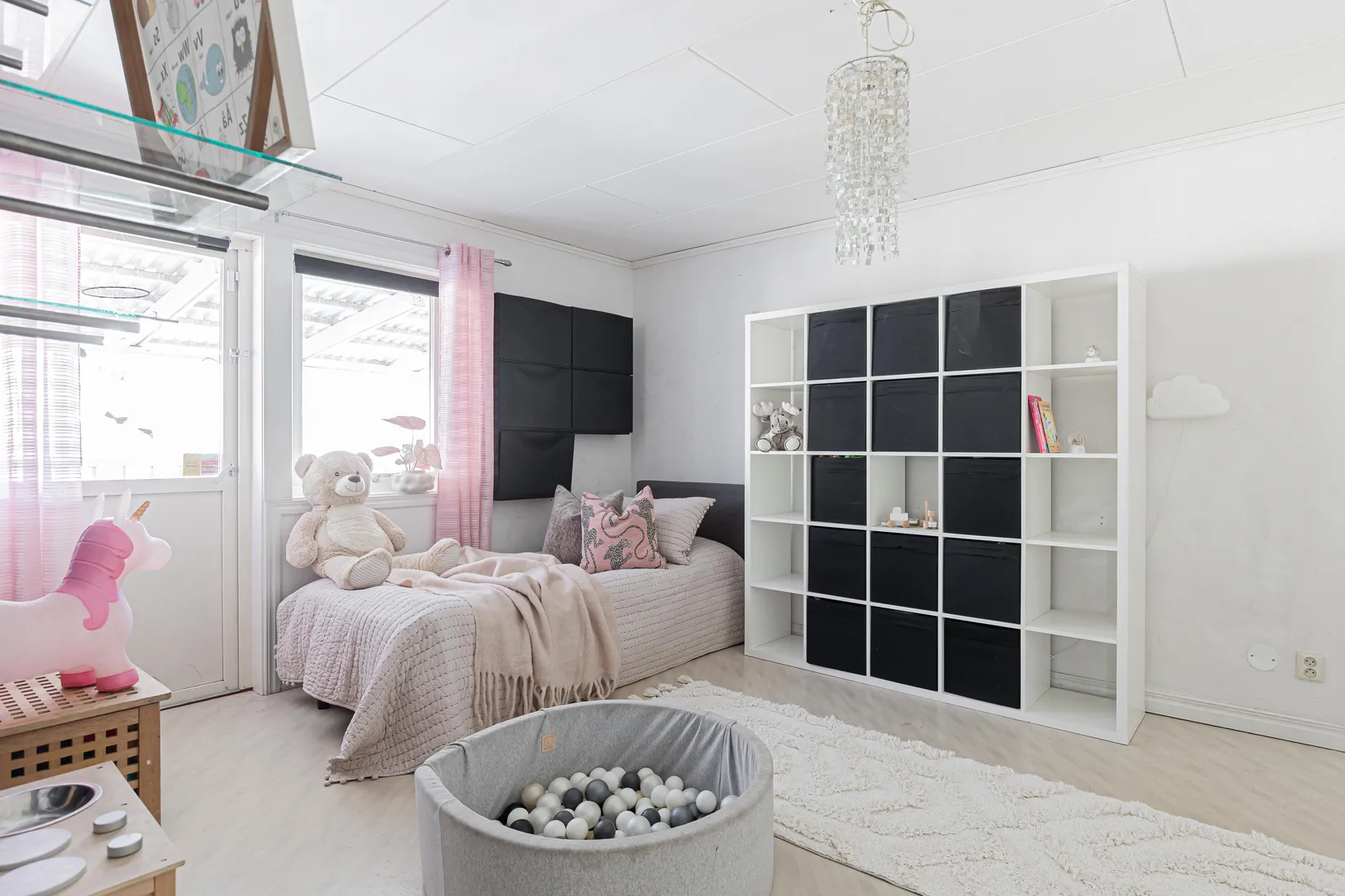 Villa, Närkevägen 9, Gryta, Västerås