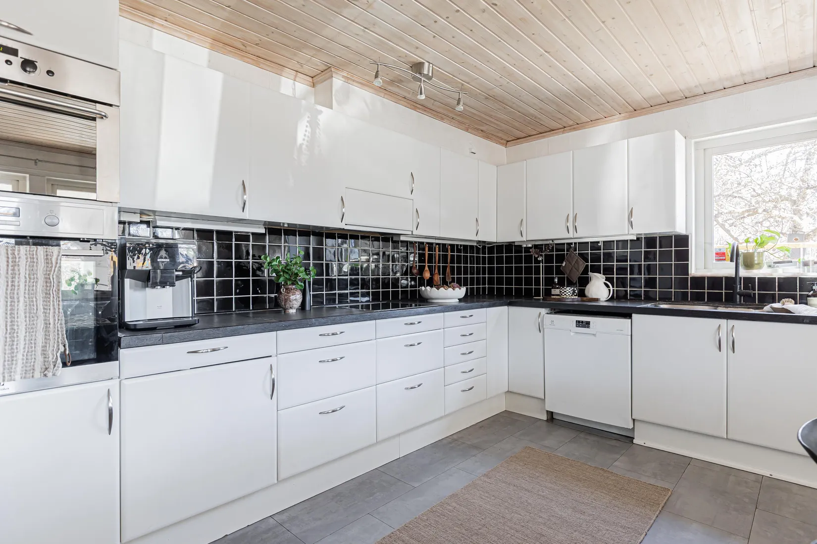 Villa, Närkevägen 9, Gryta, Västerås