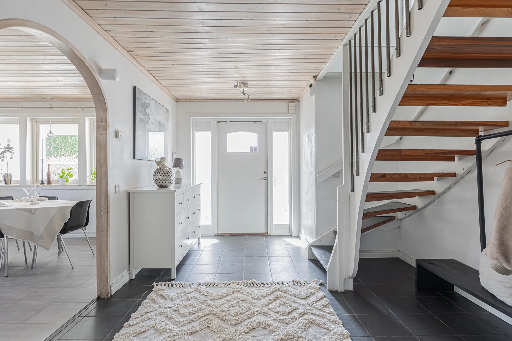 Villa, Närkevägen 9, Gryta, Västerås