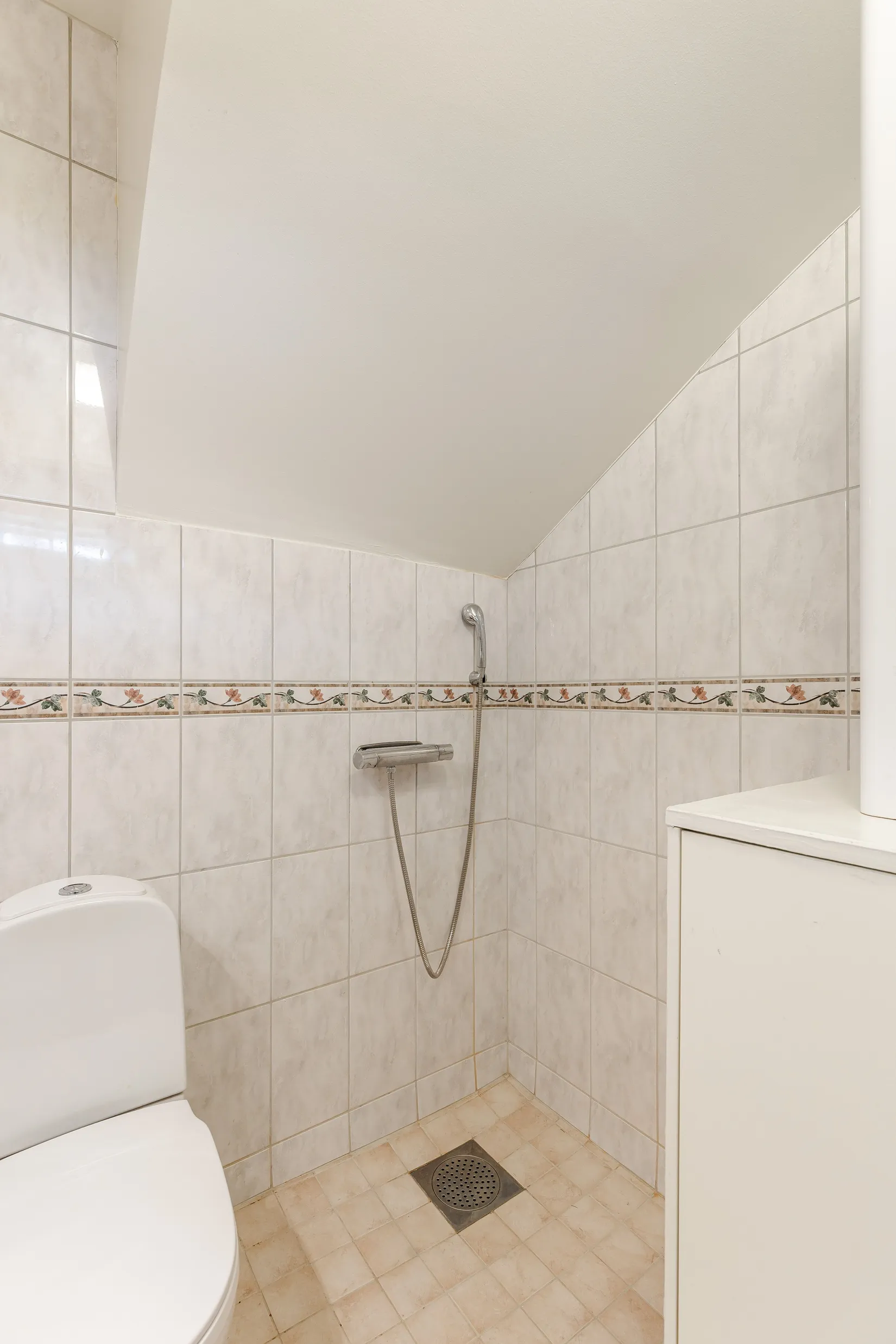 Radhus, Kärnbogatan 8F, Centrala Mariefred, Strängnäs