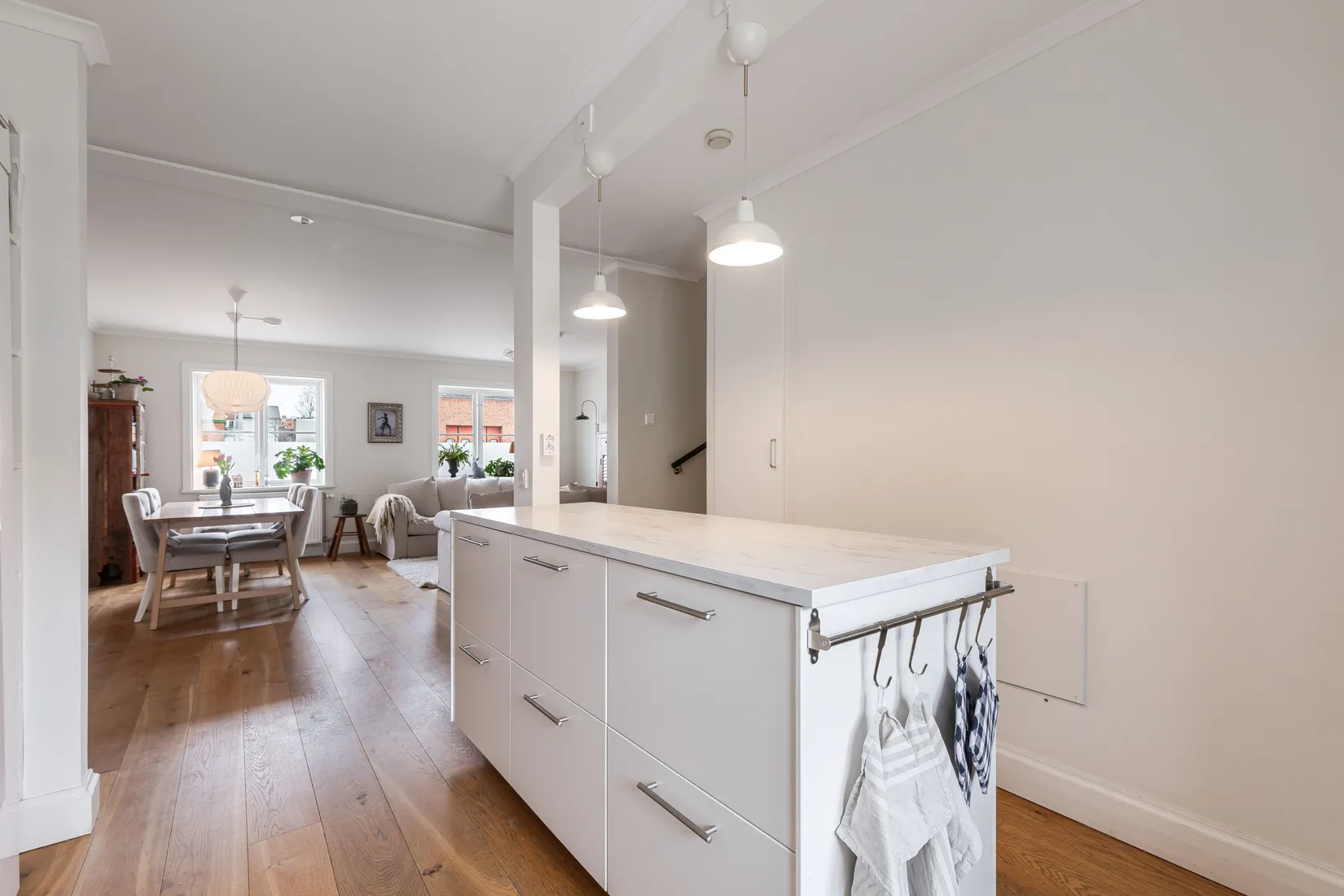 Radhus, Kärnbogatan 8F, Centrala Mariefred, Strängnäs