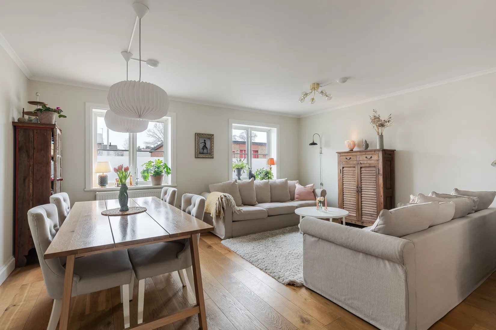 Radhus, Kärnbogatan 8F, Centrala Mariefred, Strängnäs