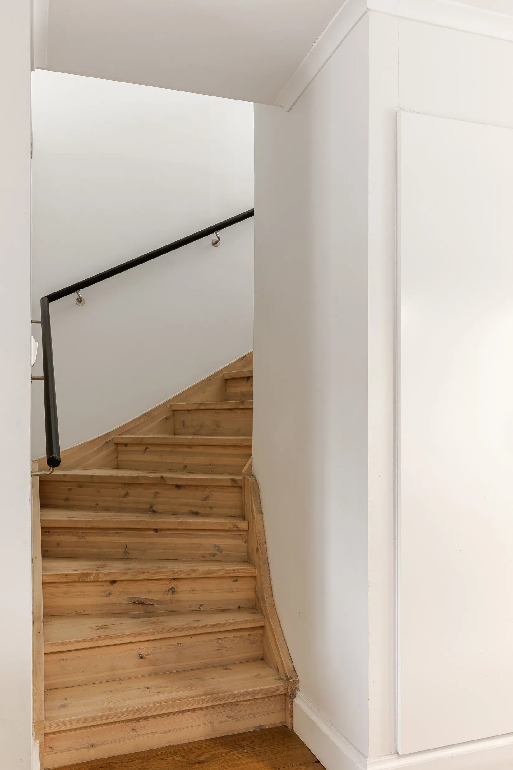 Radhus, Kärnbogatan 8F, Centrala Mariefred, Strängnäs