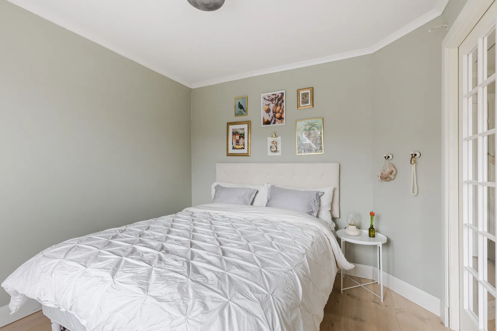 Radhus, Kärnbogatan 8F, Centrala Mariefred, Strängnäs