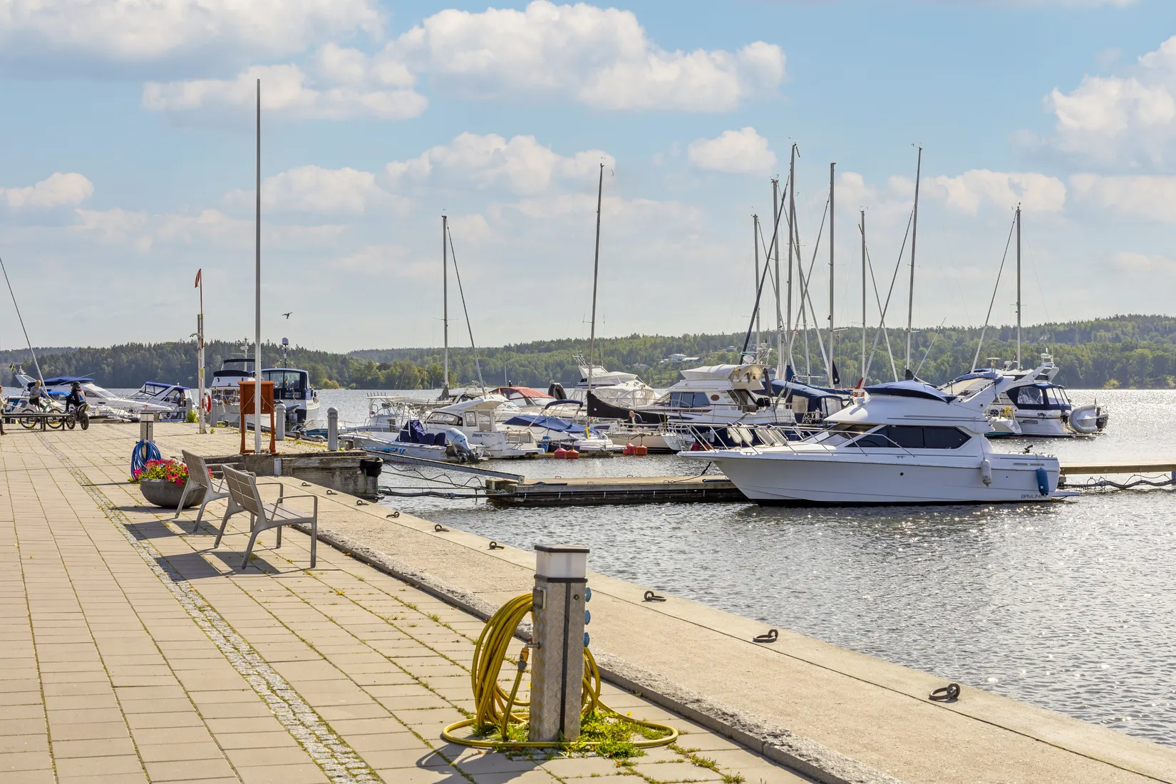 Radhus, Kärnbogatan 8F, Centrala Mariefred, Strängnäs