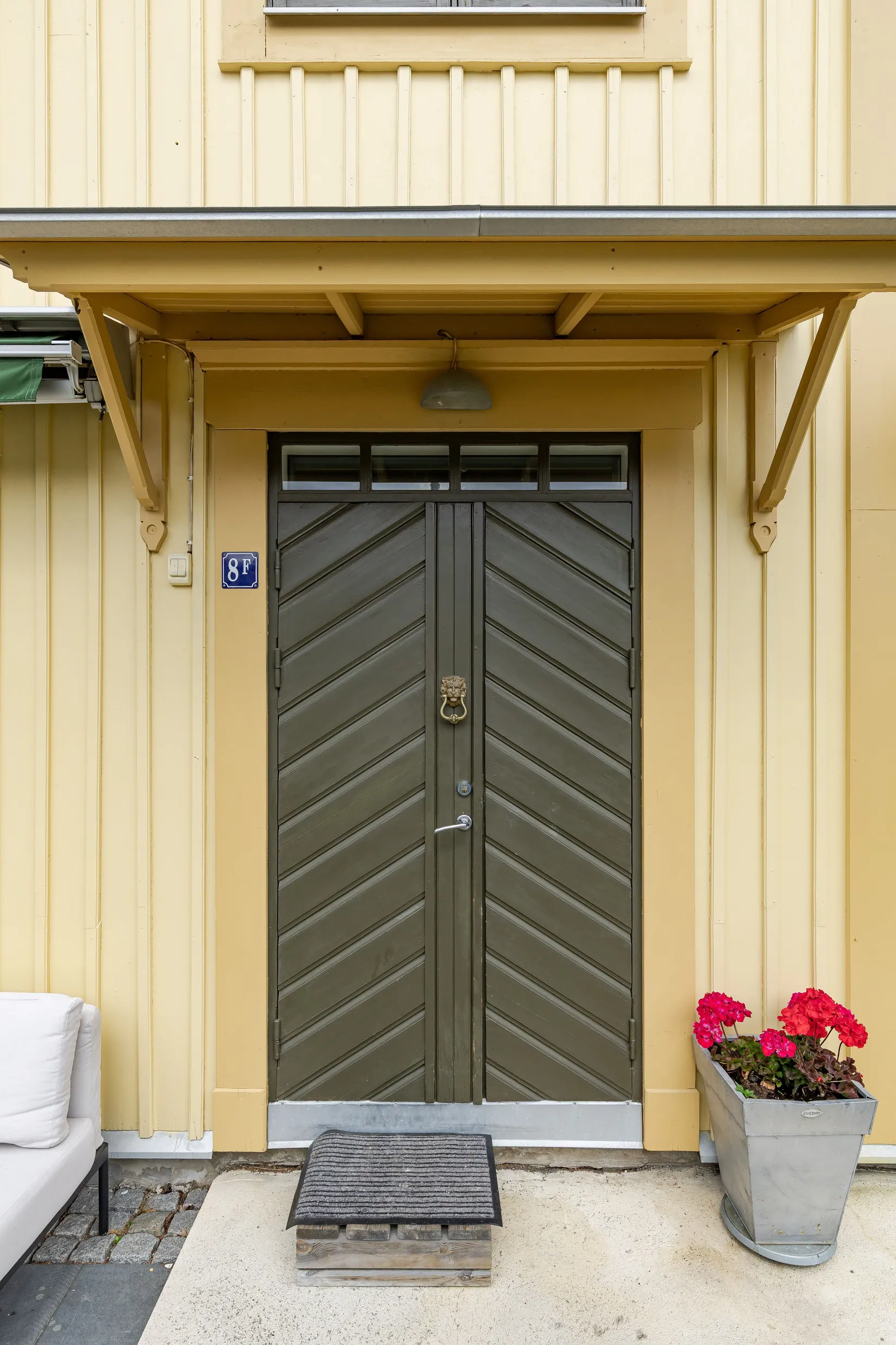 Radhus, Kärnbogatan 8F, Centrala Mariefred, Strängnäs