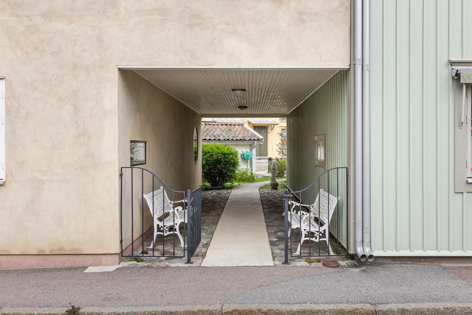Radhus, Kärnbogatan 8F, Centrala Mariefred, Strängnäs