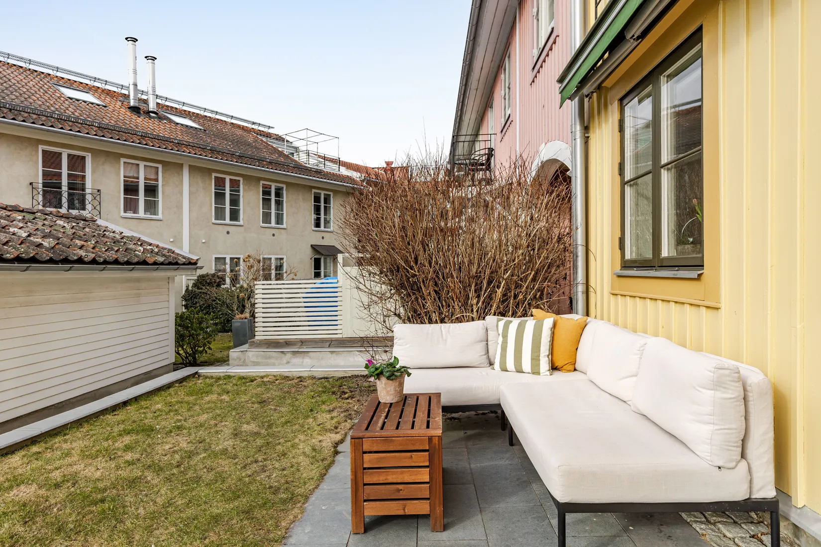 Radhus, Kärnbogatan 8F, Centrala Mariefred, Strängnäs