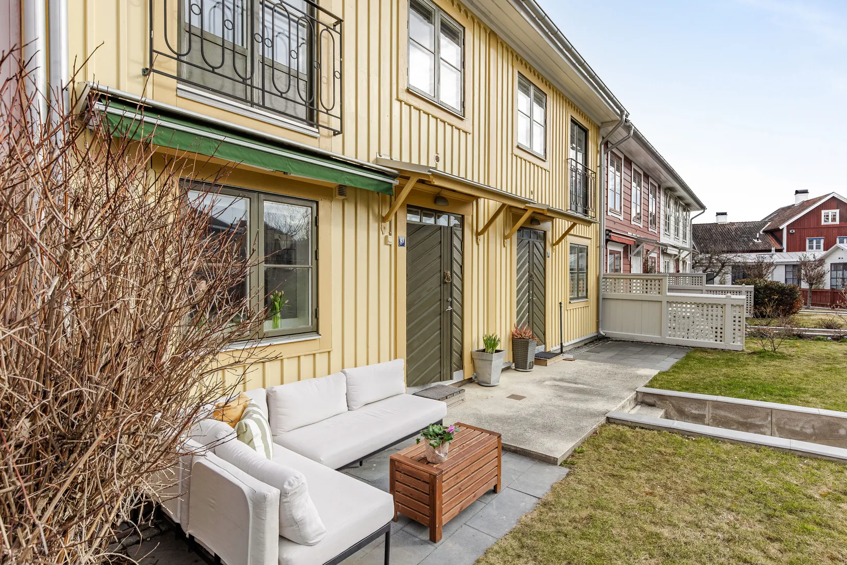 Radhus, Kärnbogatan 8F, Centrala Mariefred, Strängnäs