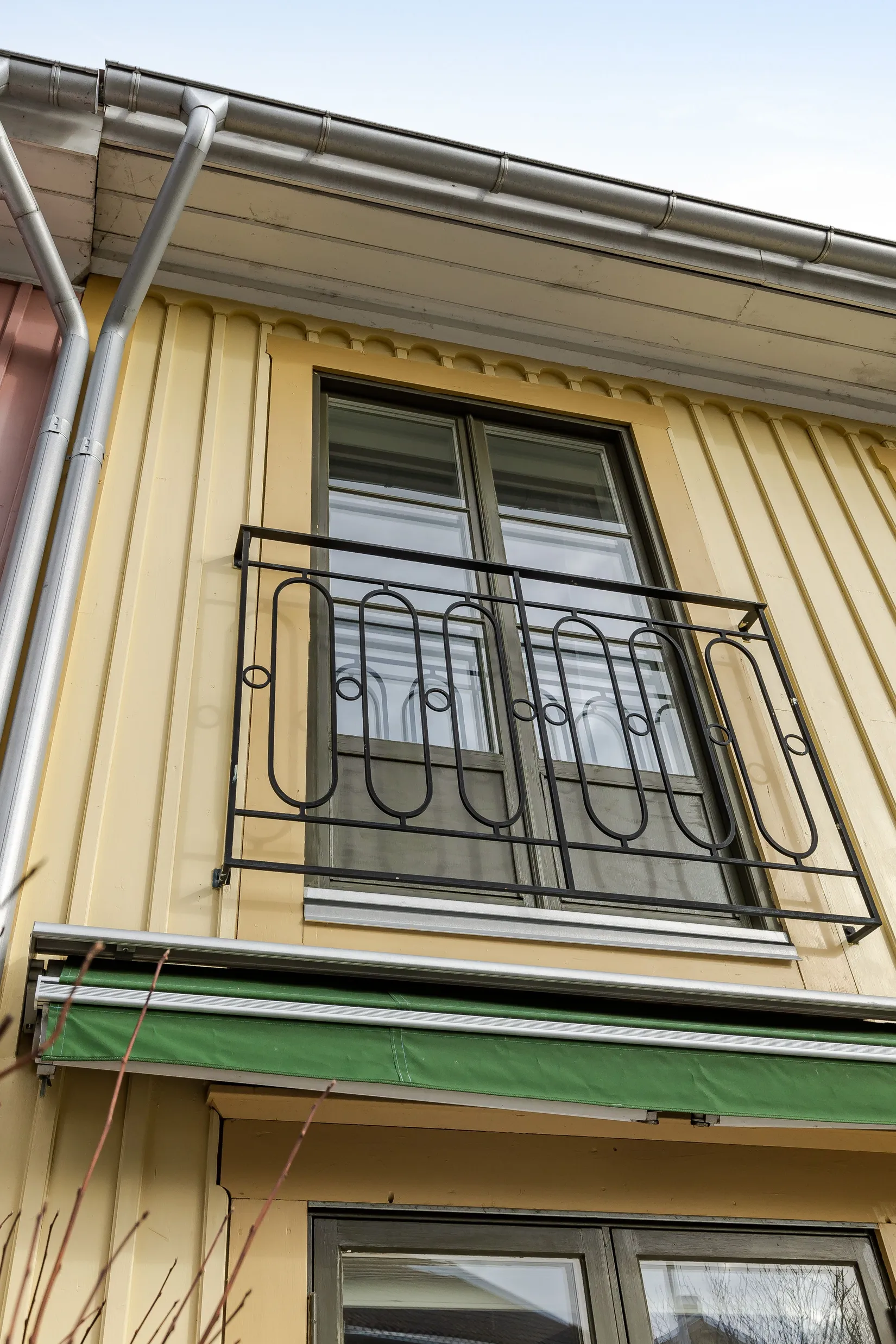 Radhus, Kärnbogatan 8F, Centrala Mariefred, Strängnäs