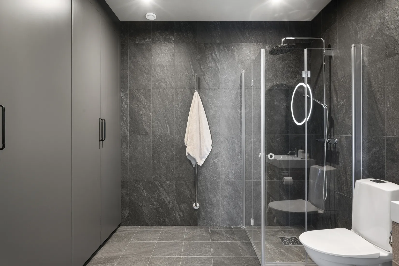 Bostadsrätt, Radhus, Åbroddsvägen 37A, Kummelnäs, Nacka