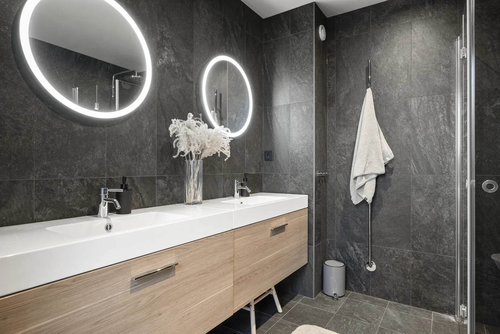 Bostadsrätt, Radhus, Åbroddsvägen 37A, Kummelnäs, Nacka