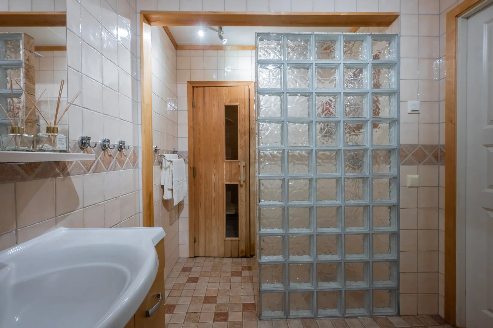 Villa, Radhus, Myrängsvägen 127, Huddinge