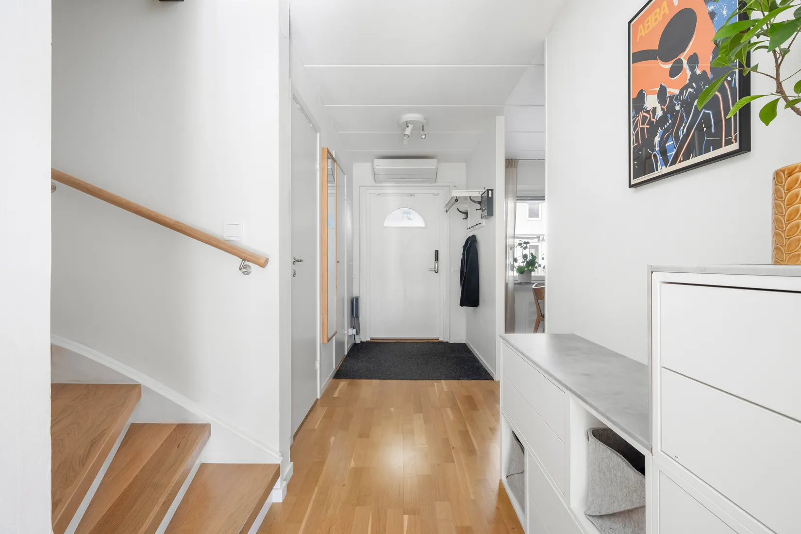 Villa, Radhus, Skattegårdsvägen 172, Vällingby Vinsta, Stockholm