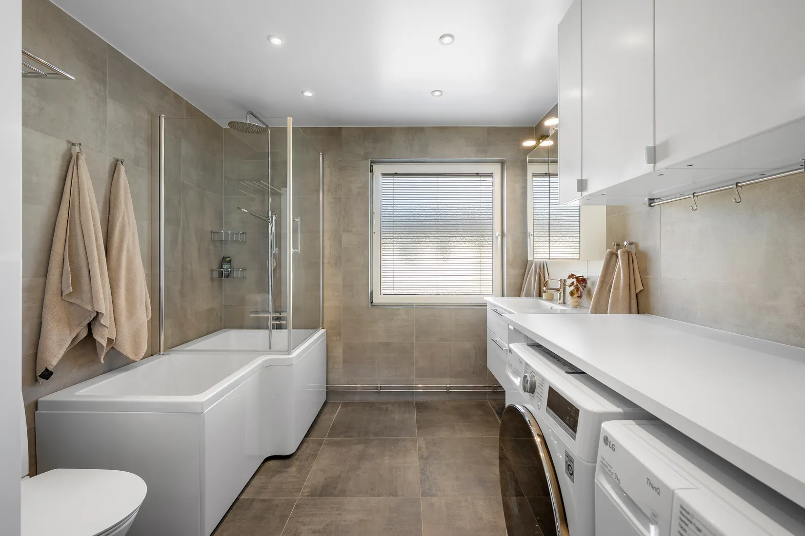 Villa, Radhus, Skattegårdsvägen 172, Vällingby Vinsta, Stockholm