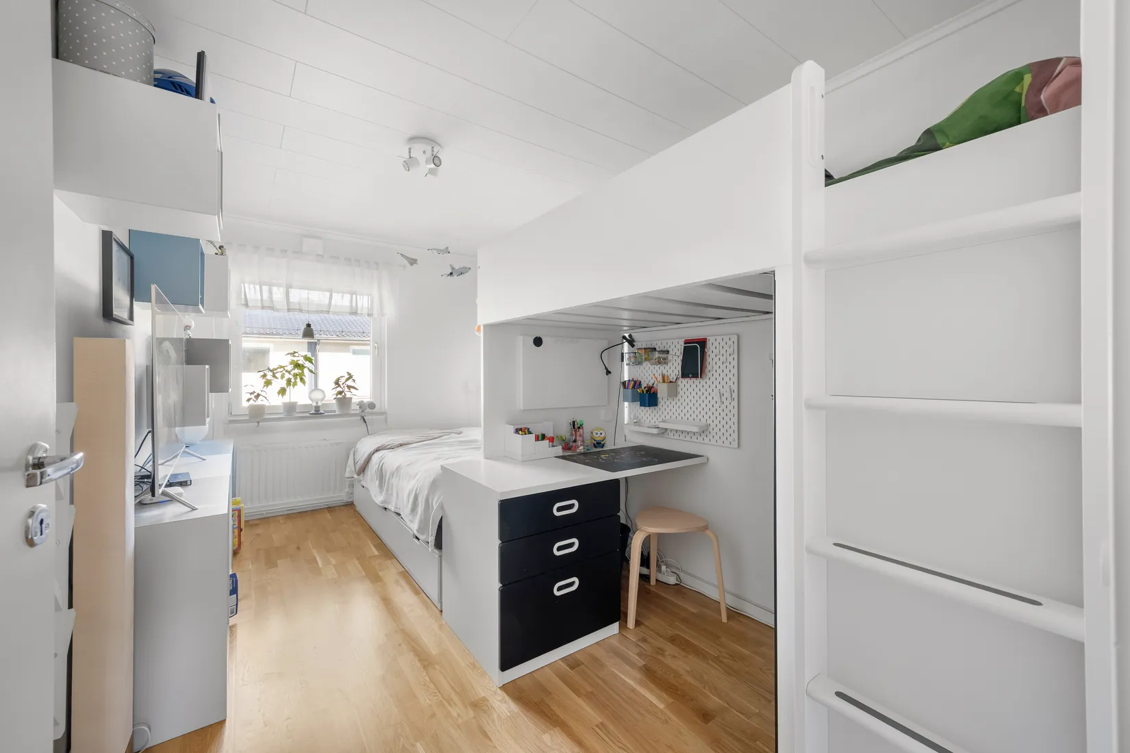 Villa, Radhus, Skattegårdsvägen 172, Vällingby Vinsta, Stockholm