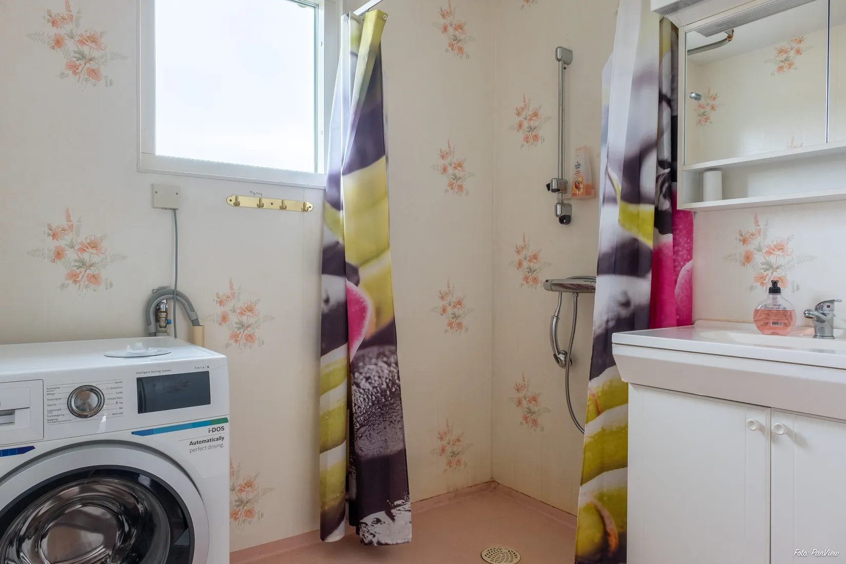 Villa, Fjärdhundragatan 9, Malmaberg, Västerås