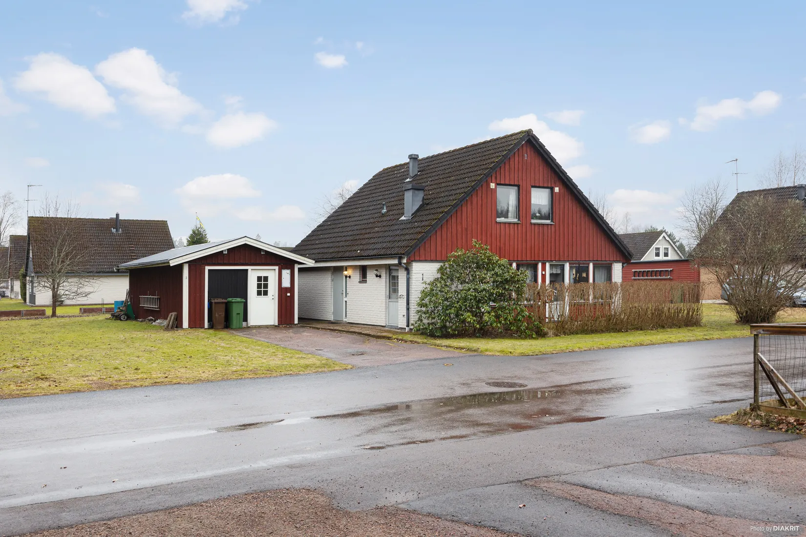 Villa, Örnvägen 1, Västra Dejefors, Forshaga