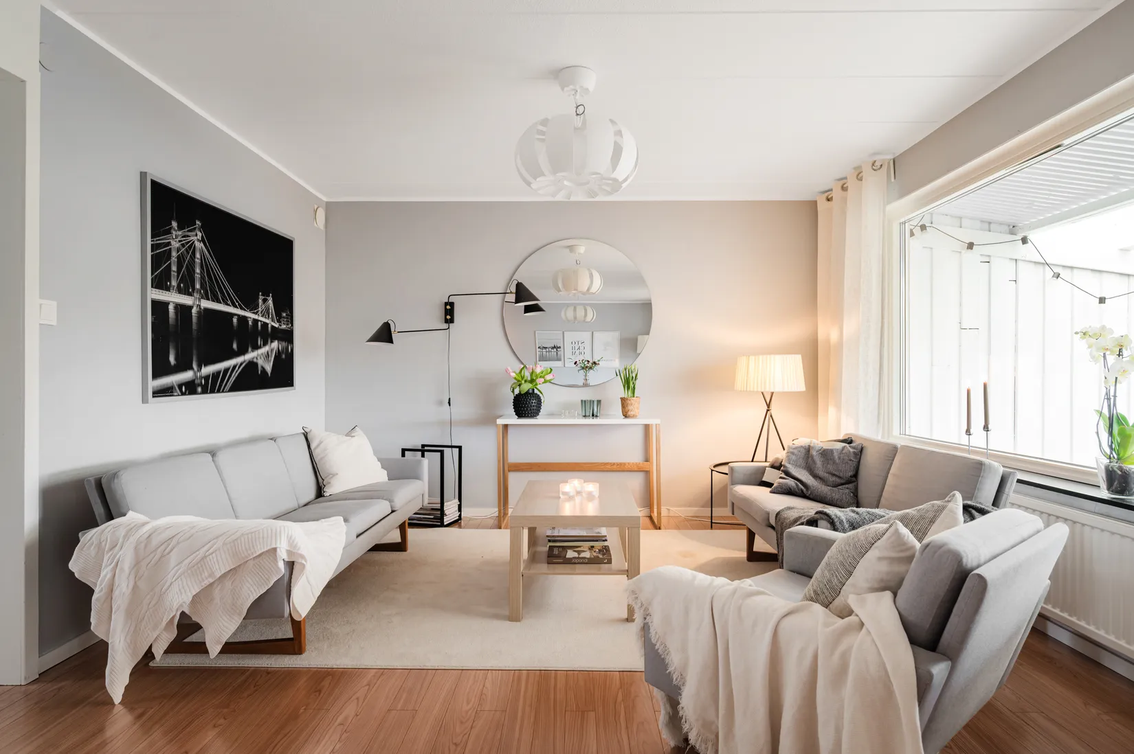 Radhus, Målarvägen 23, Gamla Bro, Upplands-Bro