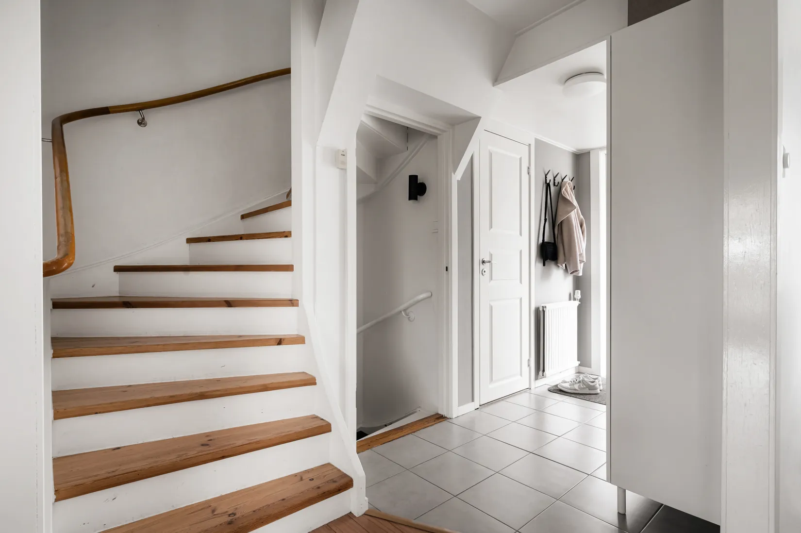 Radhus, Målarvägen 23, Gamla Bro, Upplands-Bro