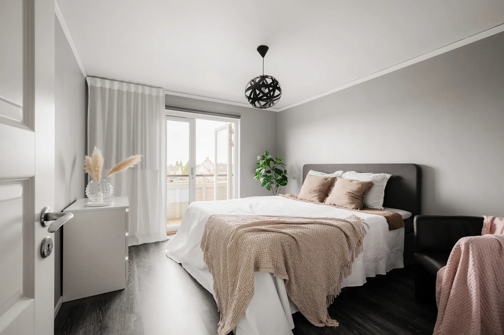 Radhus, Målarvägen 23, Gamla Bro, Upplands-Bro